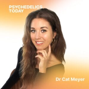 Headshot of Dr Cat Meyer